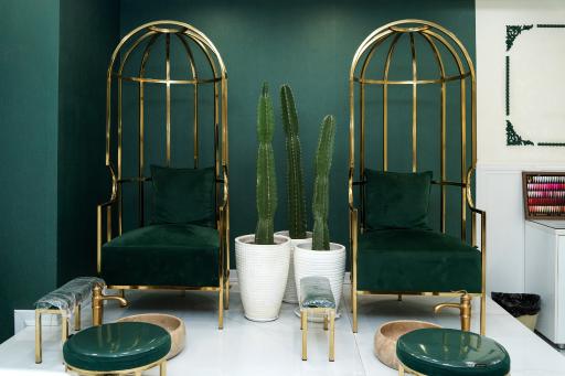 عکس سالن زیبایی گل رز