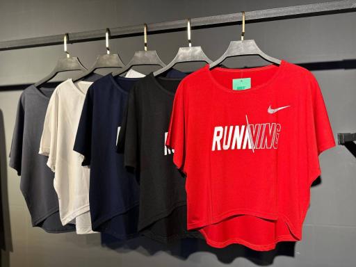 فروشگاه لباس ورزش آف لند
