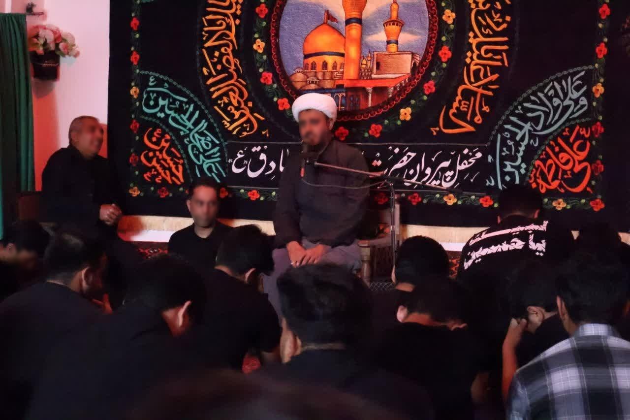 عکس محفل پیروان امام جعفر صادق علیه‌ السلام