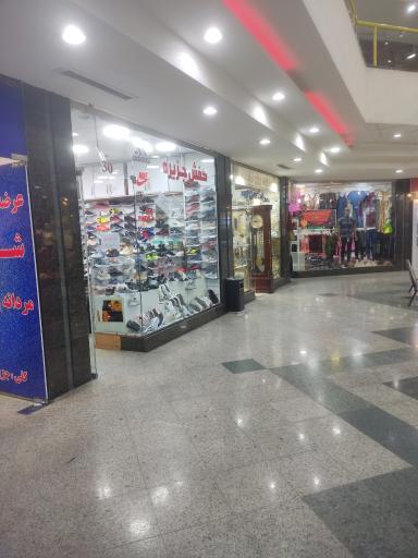 عکس مرکز خرید زیتون