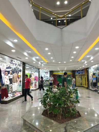 عکس مرکز خرید زیتون