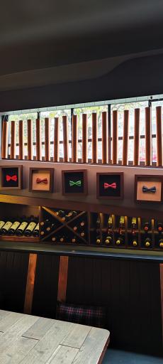 عکس رستوران سمپوزیوم (موج)