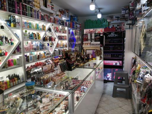 عکس لوازم آرایشی و عطر آراگیرا 