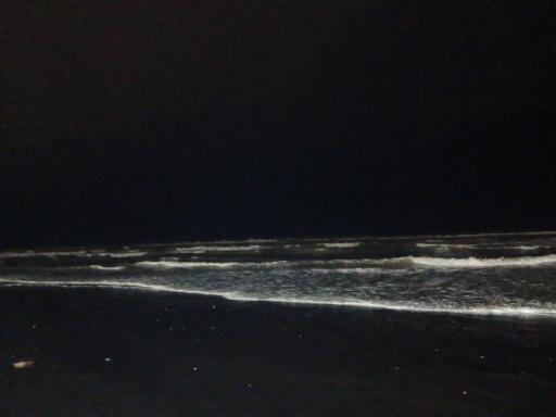 عکس ساحل خط ۸ چالوس