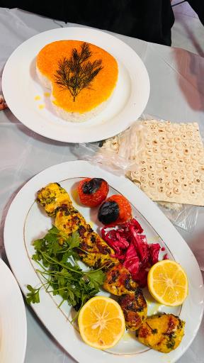 عکس رستوران ننه خاور