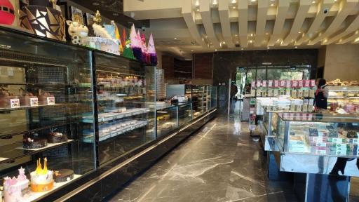 عکس شیرینی فروشی مطلب‌ زاده