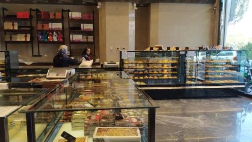 عکس شیرینی فروشی مطلب‌ زاده