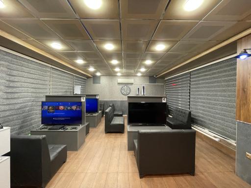 عکس کافه گیم اس پلی