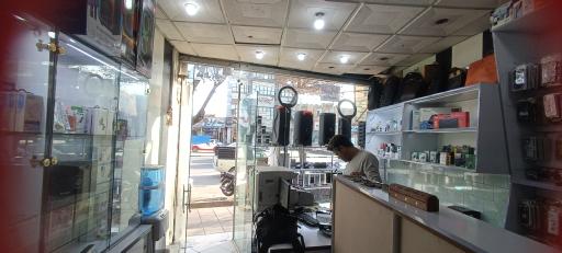 عکس فروشگاه موبایل و کامپیوتر انتخاب