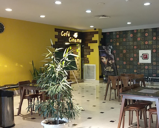 عکس پردیس سینمایی هویزه