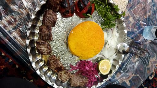 عکس باغ رستوران سنتی روزی روزگاری