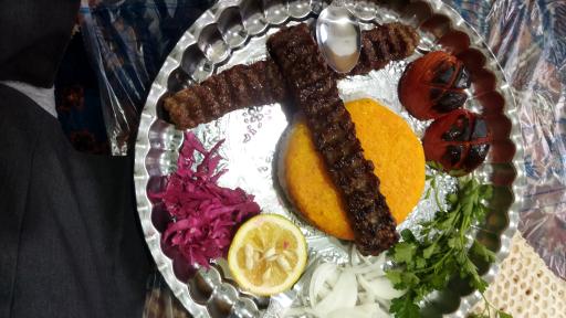 عکس باغ رستوران سنتی روزی روزگاری