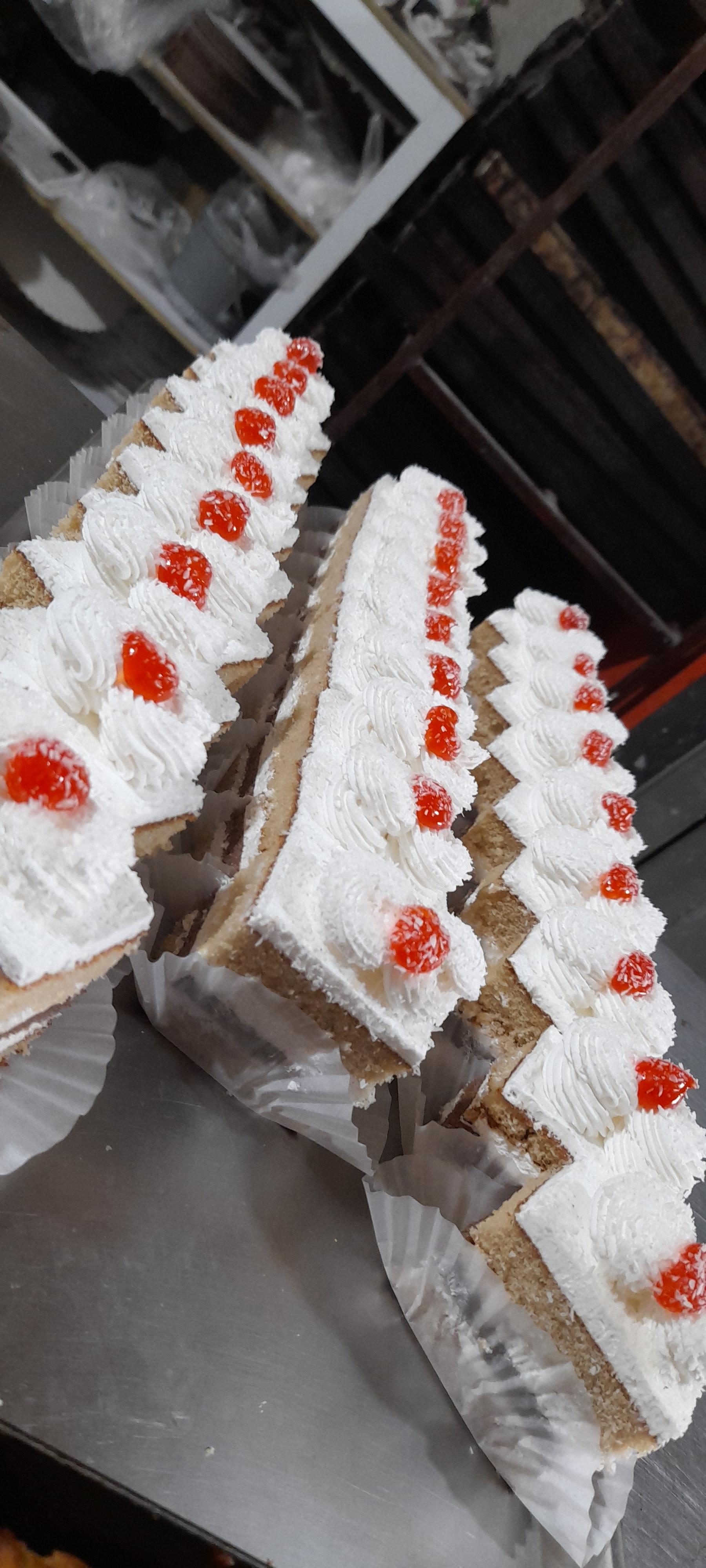 عکس شیرینی سرای سویل