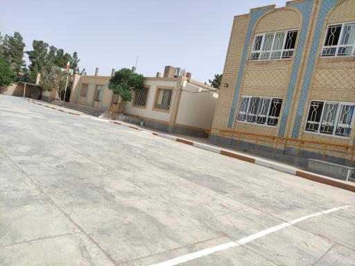 عکس دبیرستان ابن سینا