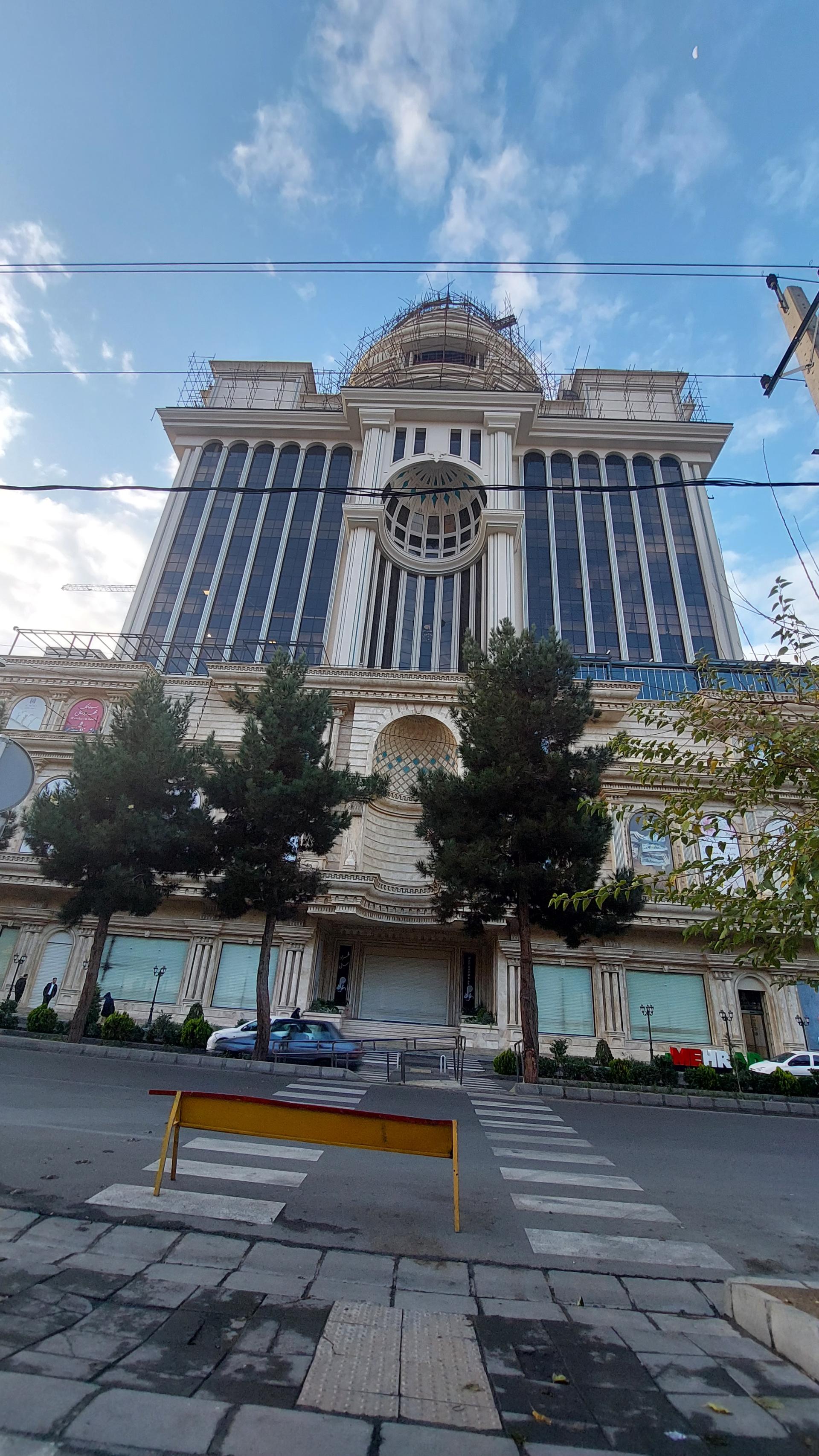 عکس مهراد مال البرز