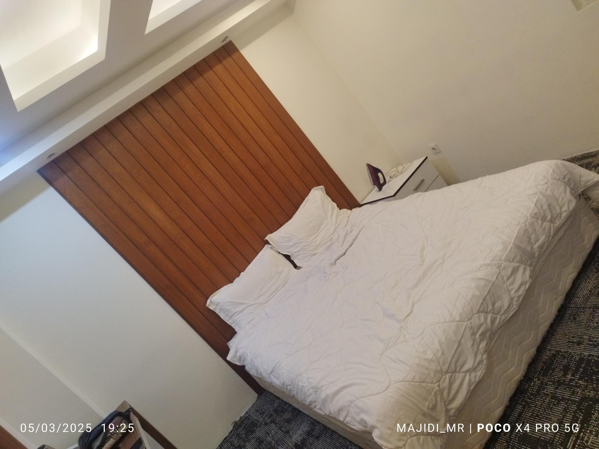 عکس هتل آپارتمان سفید بندر عباس