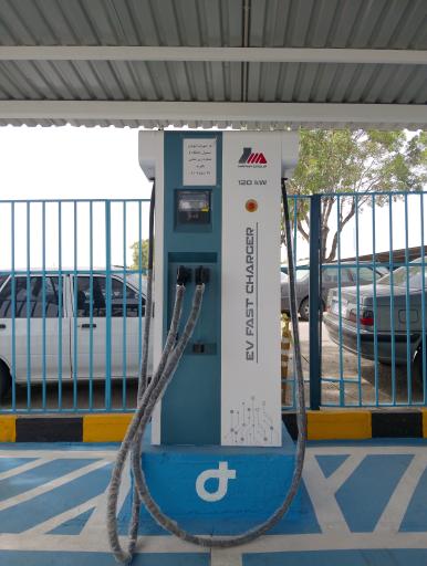 عکس ایستگاه شارژ گروه صنعتی ایران ترانسفو