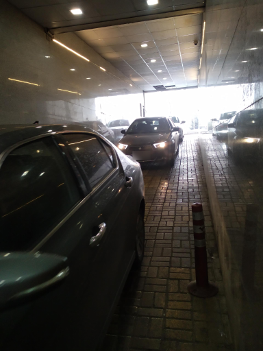 عکس نمایندگی ایران خودرو عاکف