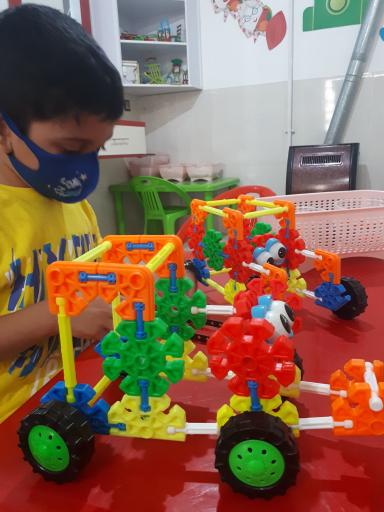 عکس آموزشگاه رباتیک و کامپیوتر فناور