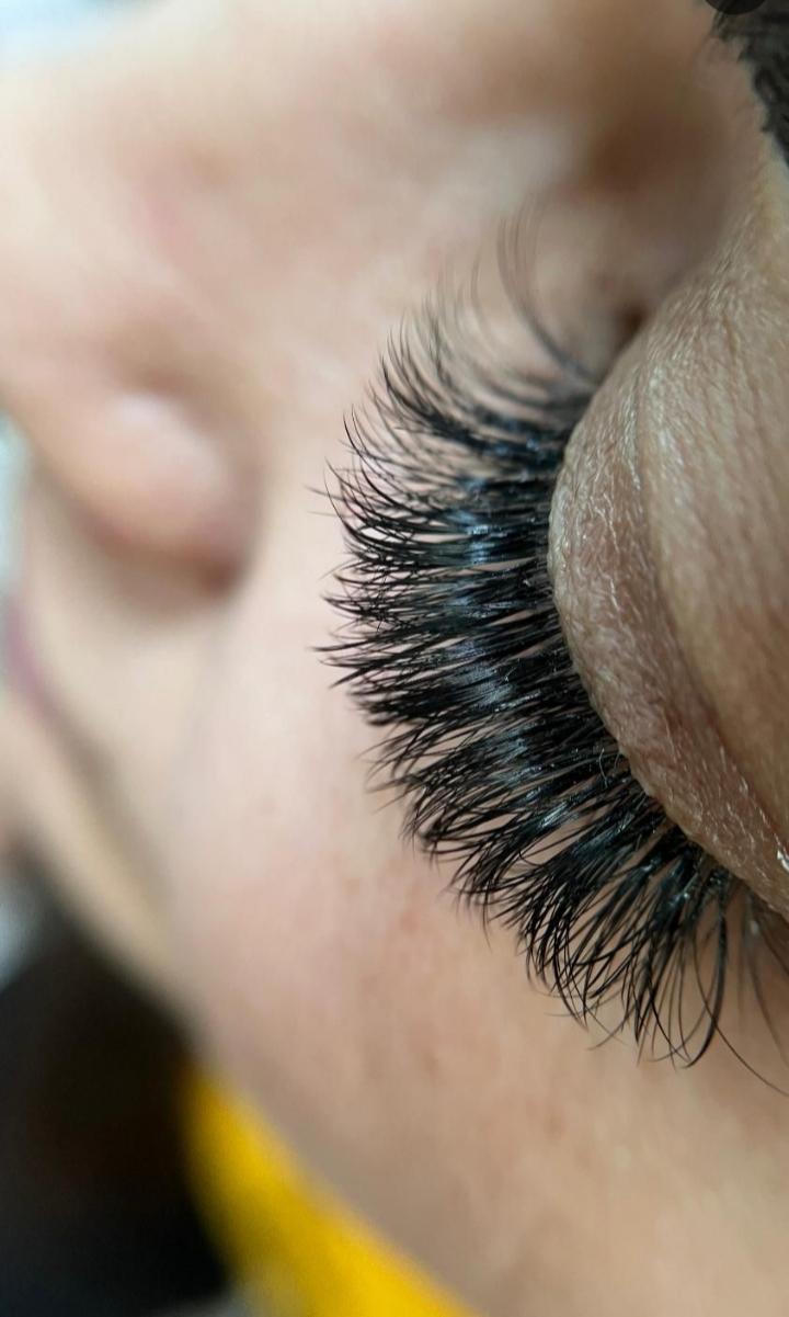 عکس سالن زیبایی ملکه غرب