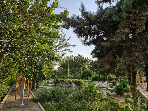 عکس بوستان سروناز