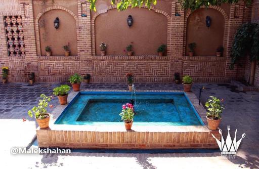 عکس رستوران ملک شاهان