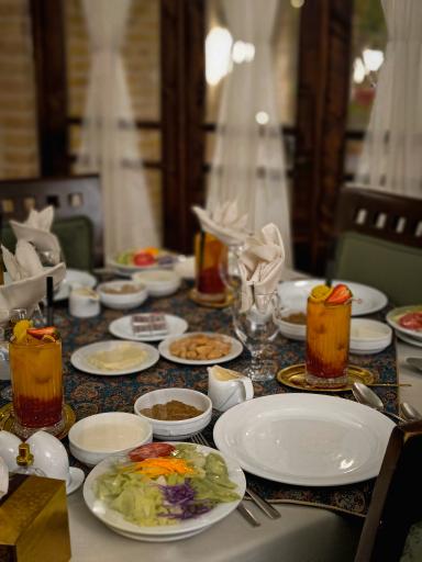 عکس رستوران ملک شاهان