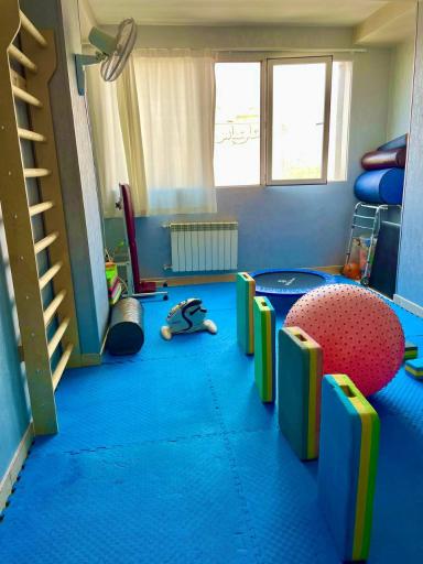 عکس کلینیک کاردرمانی آترا