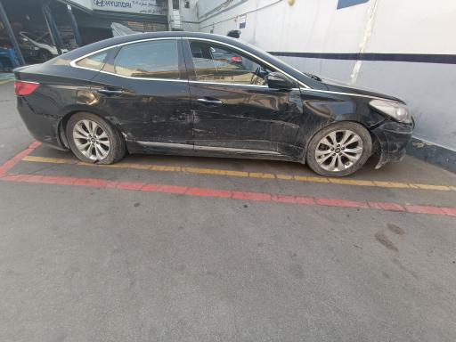 عکس نمایندگی هیوندای 202 آسان کار