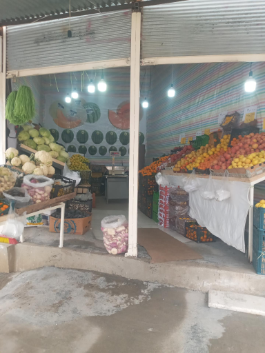 عکس میوه فروشی حاجی ارزانی