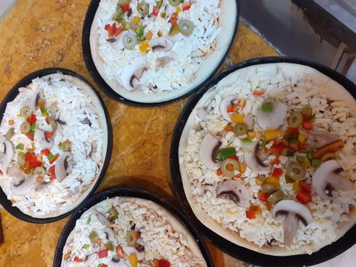 عکس پیتزا و ساندویچ رامتین