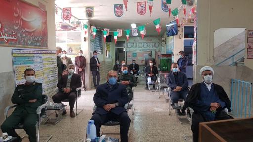 عکس مدرسه راهنمایی پسرانه شاهد آل یاسین