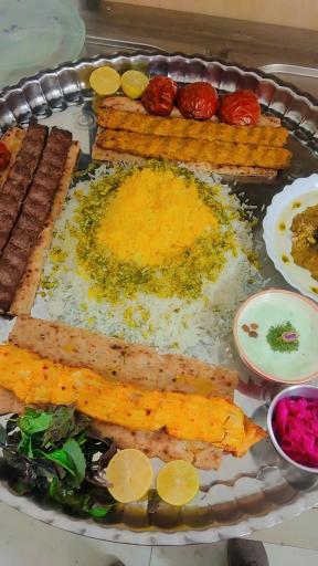 عکس سفره خانه سنتی باغ سرآسیاب