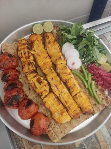 عکس سفره خانه سنتی باغ سرآسیاب