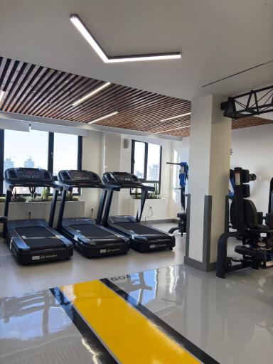 عکس باشگاه اکویناکس