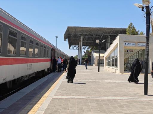 عکس ایستگاه راه آهن نیشابور