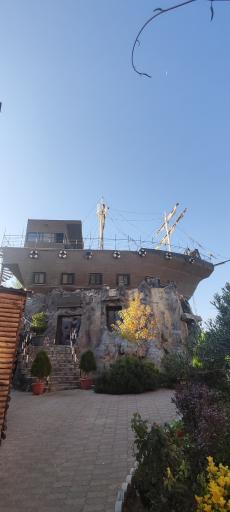 عکس کافه رستوران کشتی