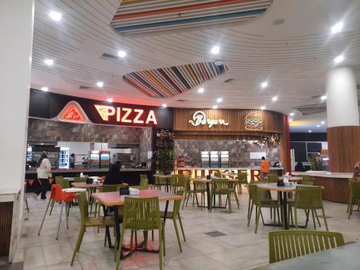 عکس مرکز خرید و سرگرمی طلای سفید