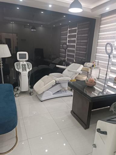 عکس کلینیک زیبایی تهرانسر رایمند رایکا