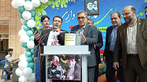 مدرسه زنده یادعلیرضا صادقی