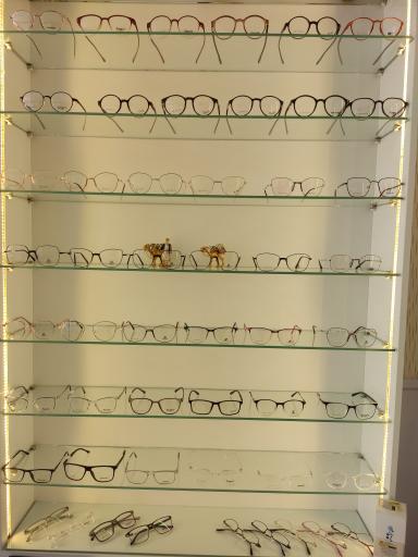 عکس عینک یزدان