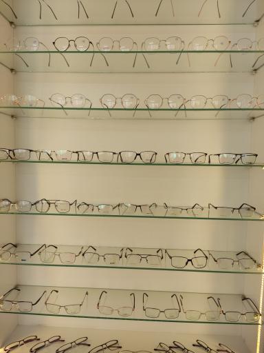 عکس عینک یزدان