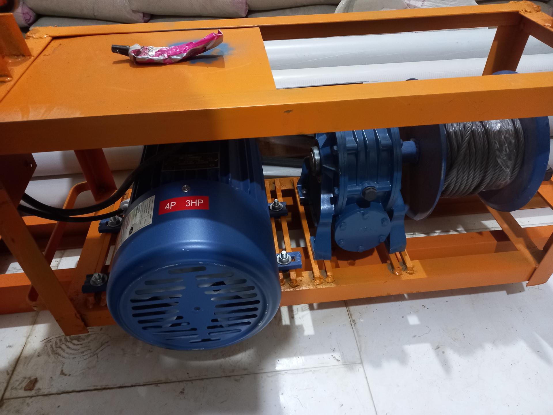 عکس فروشگاه بالابر نادری