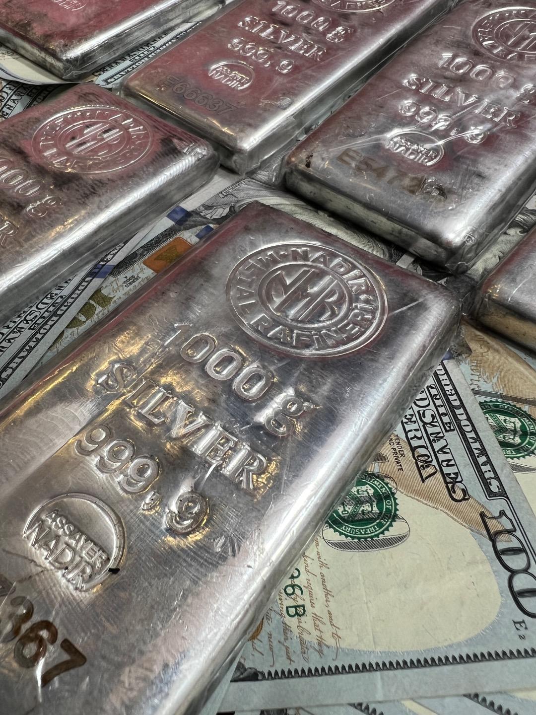 عکس نقره نقرینا