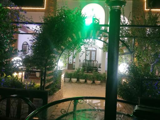 عکس رستوران عمارت دربار