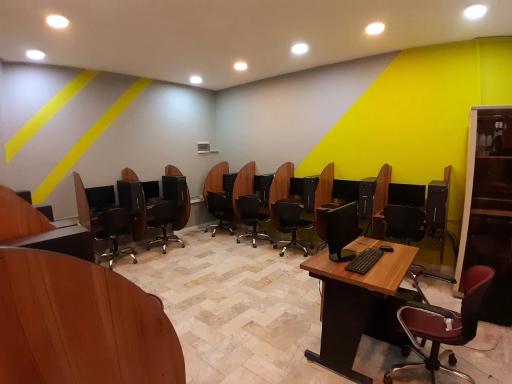 عکس مجتمع انفورماتیک بین الملل