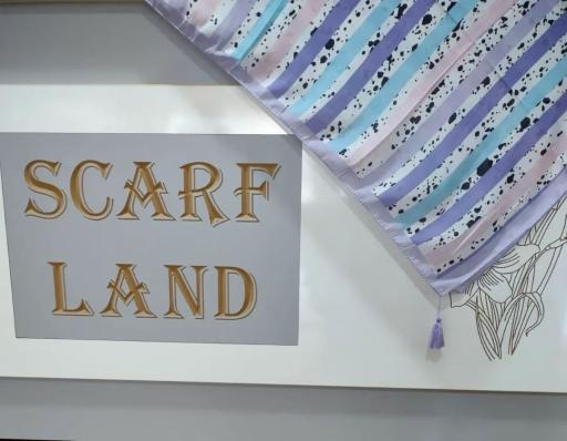 عکس فروشگاه شهر شال و روسری سکارفلند