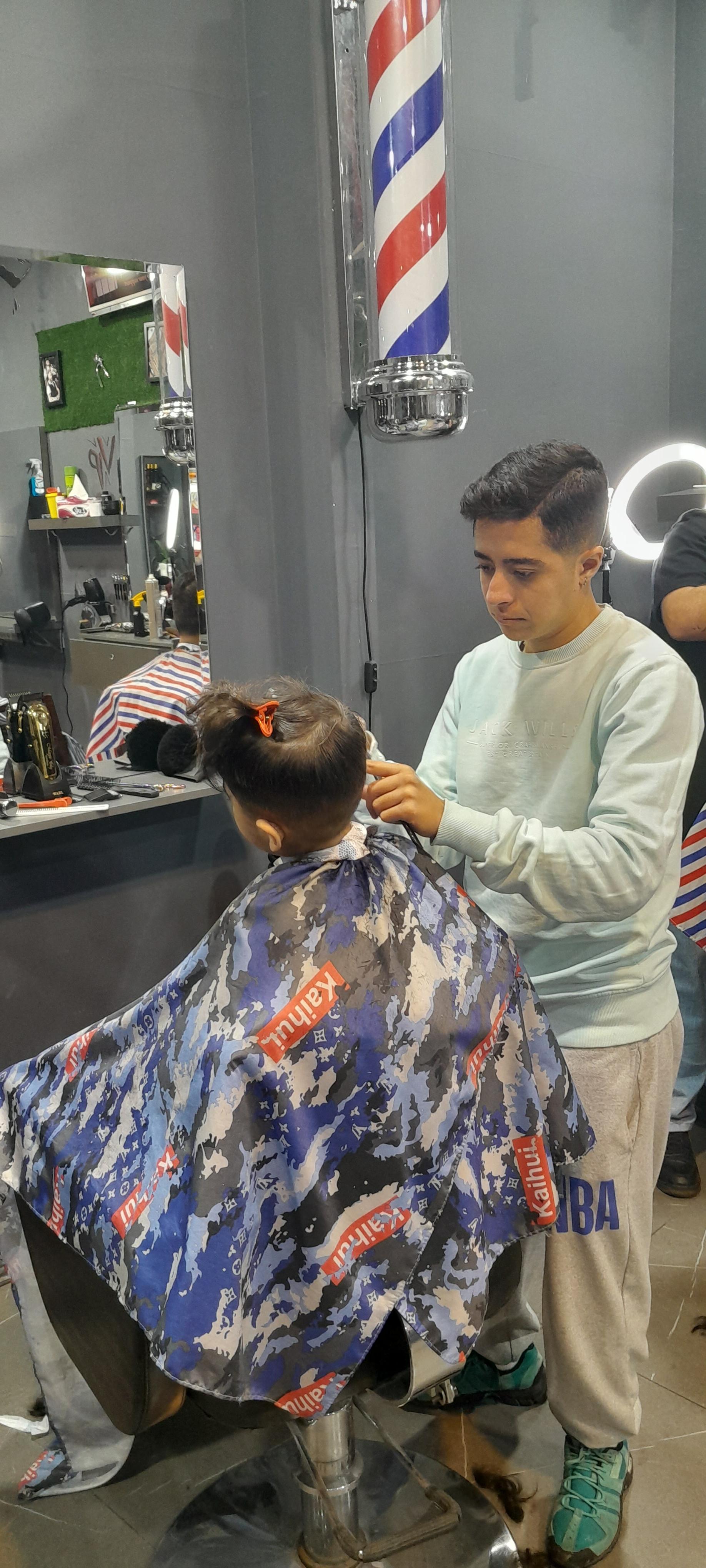 عکس آرایشگاه محسنی