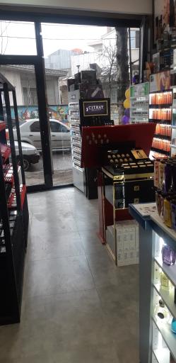 عکس فروشگاه چشم آبی