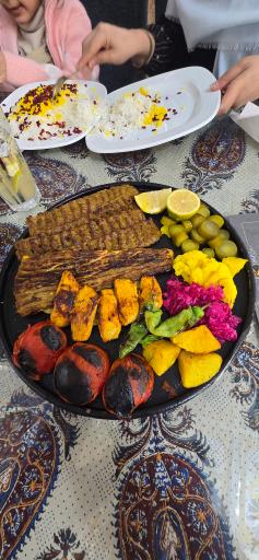 عکس رستوران آراخوان